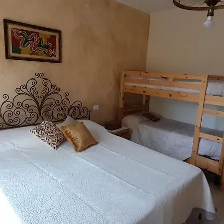 Bed and breakfast Sol Y Luna Aviatico